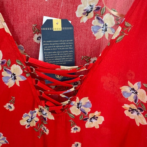 Democracy Red Floral Blouse - Picture 2 of 5